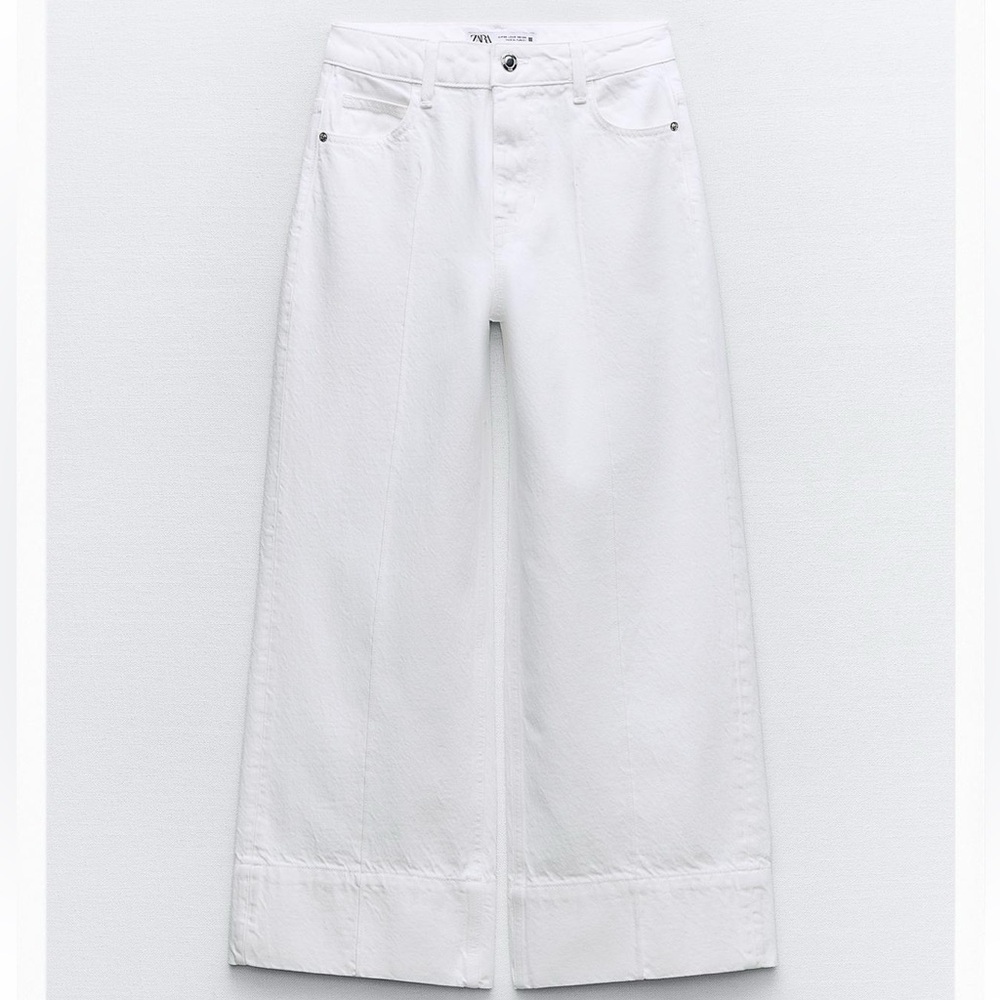 Zara Crop Wide Leg Front Seam Z1975 Jeans with a high waist.